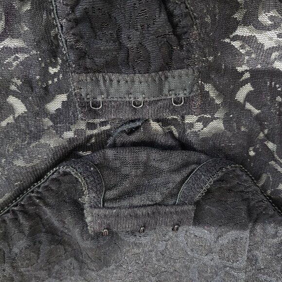 Bali Lace ‘N Smooth Shaping Bodysuit, Black Lace, Size 34B, NWOT - Picture 11 of 12